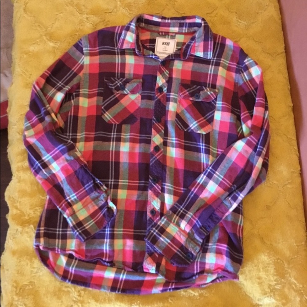 Button up casual dress shirt